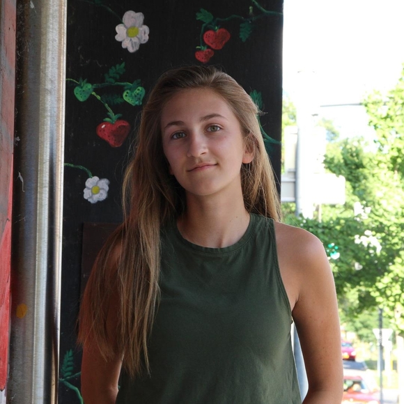 Meet your Posher, Maria - Picture 1 of 1